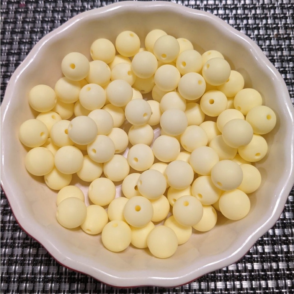 25 Qty 12mm 💛 Light Yellow Color Silicone Beads